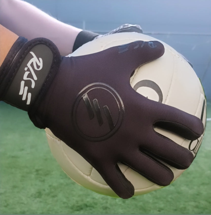 Rise Sports Blackout Gaelic Gloves